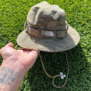 THE NORTH FACE Class V Brimmer Mens Bucket Hat